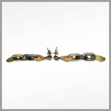 Carica l'immagine nel visualizzatore di Gallery, OCCM15 - Orecchini catena cerchio vetro di Murano