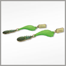 Carica l'immagine nel visualizzatore di Gallery, OSP3 - Orecchini Spiritosi