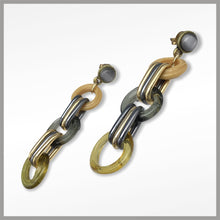 Carica l'immagine nel visualizzatore di Gallery, OCCM15 - Orecchini catena cerchio vetro di Murano